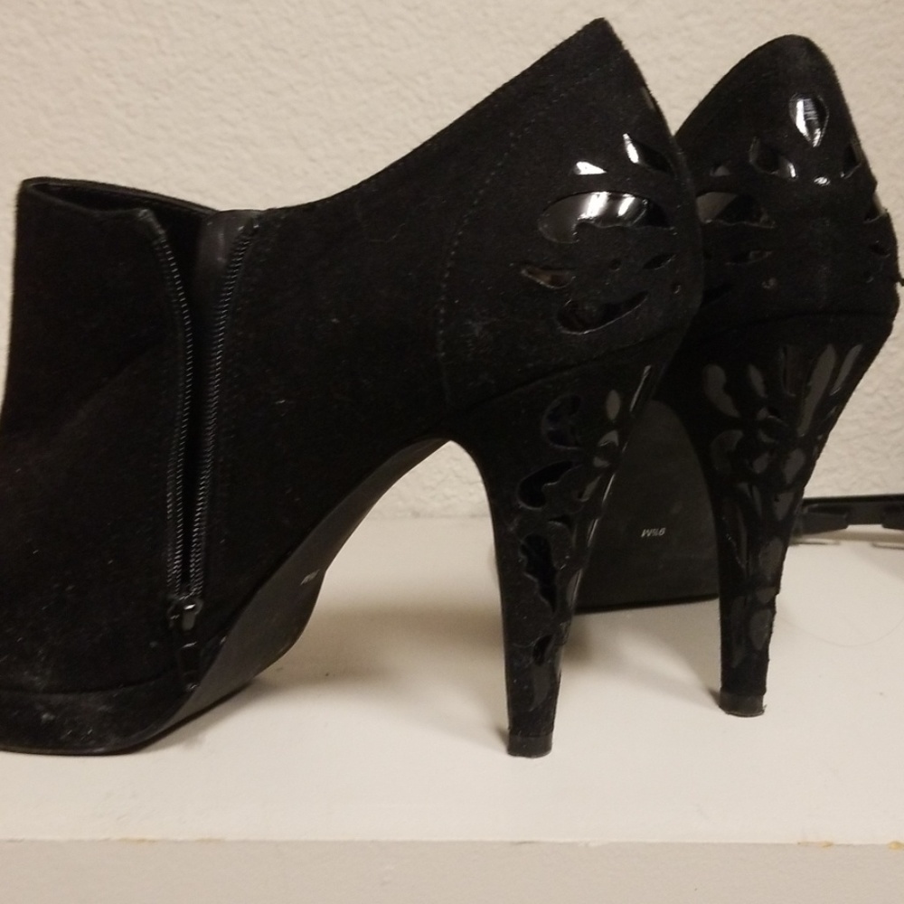 Booties - Picture 4 of 4